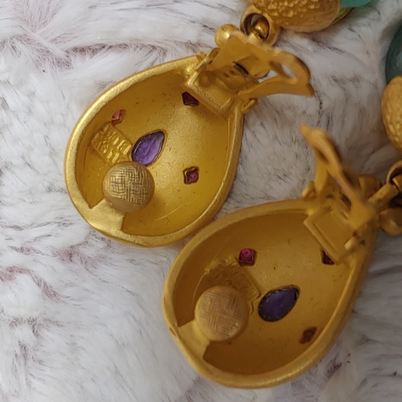 Vintage Leslie Block Etruscan Glass Earrings - Picture 7 of 10